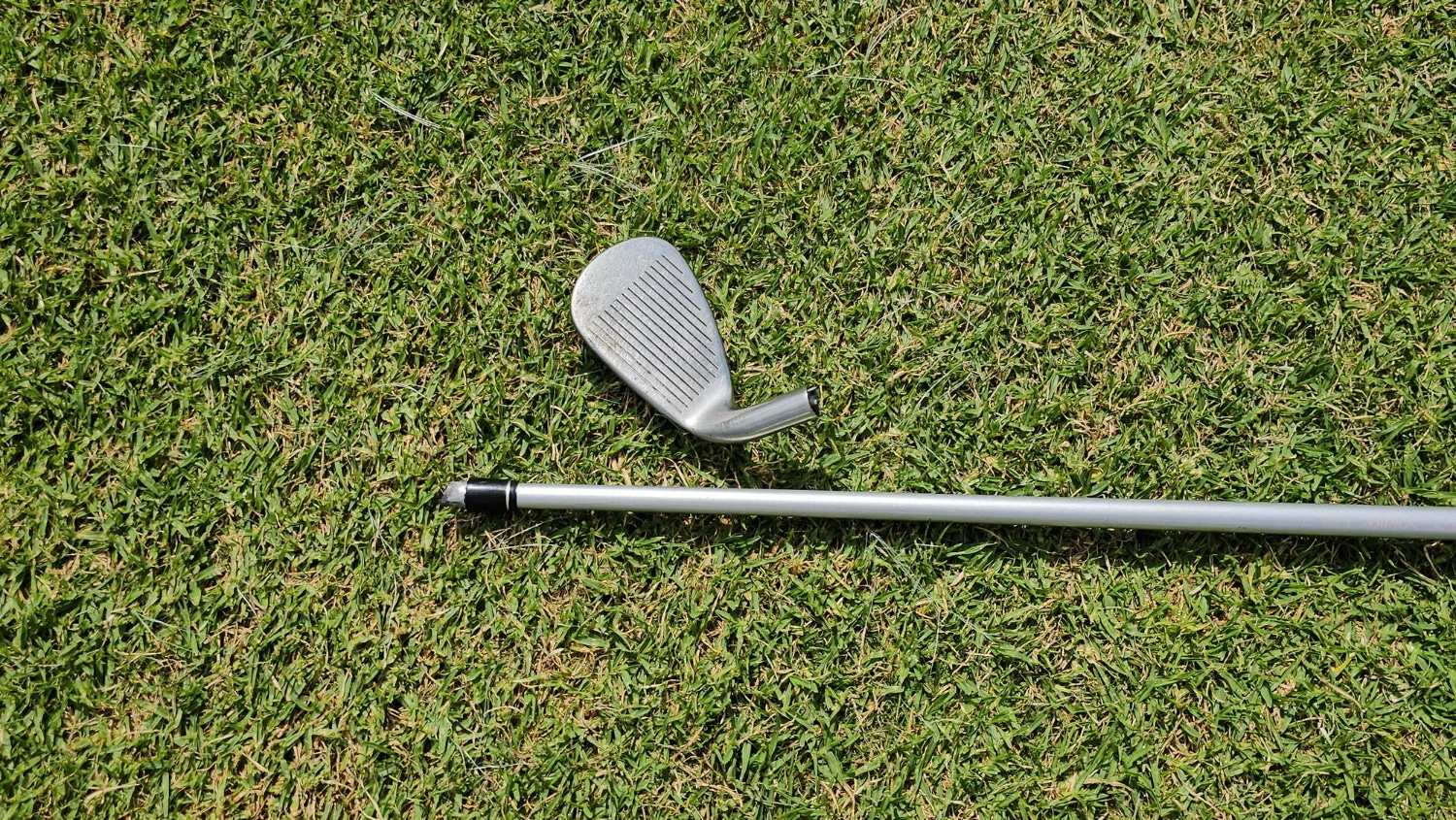 broken golf shaft